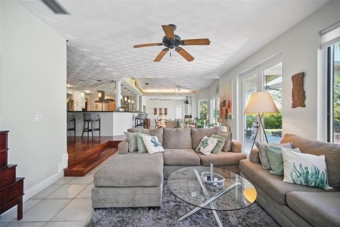 House in Winter Garden, Florida 4 bedrooms, 339.46 sq.m. № 1734425 - photo 30