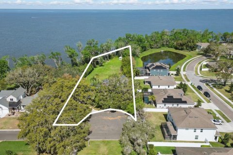House in Winter Garden, Florida 4 bedrooms, 339.46 sq.m. № 1734425 - photo 6