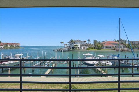Copropriété à vendre à Tierra Verde, Floride: 2 chambres, 126.81 m2 № 2131489 - photo 4