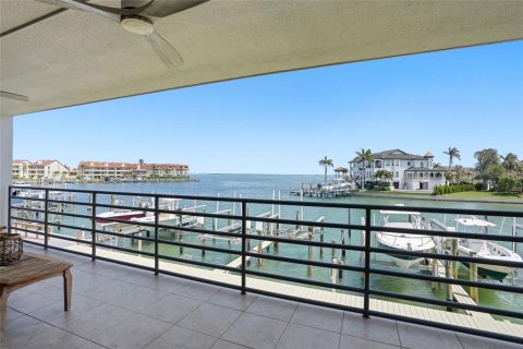 Condo à Tierra Verde, Floride, 2 chambres  № 2131489