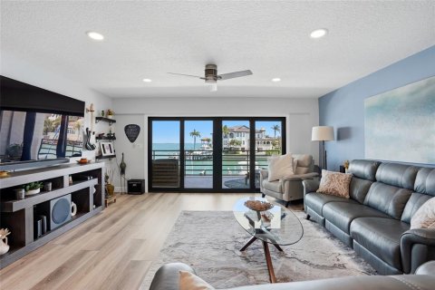 Copropriété à vendre à Tierra Verde, Floride: 2 chambres, 126.81 m2 № 2131489 - photo 11
