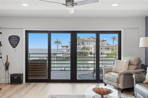 Copropriété à vendre à Tierra Verde, Floride: 2 chambres, 126.81 m2 № 2131489 - photo 13