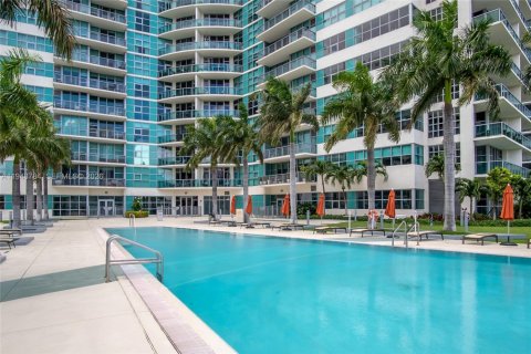 Condominio en venta en Miami, Florida, 1 dormitorio, 119.94 m2 № 2007707 - foto 22