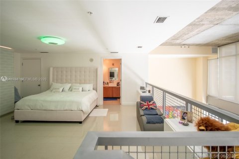 Condominio en venta en Miami, Florida, 1 dormitorio, 119.94 m2 № 2007707 - foto 14