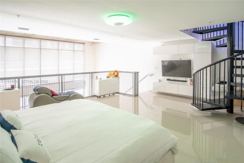 Condominio en venta en Miami, Florida, 1 dormitorio, 119.94 m2 № 2007707 - foto 13