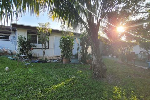 Снять в аренду виллу или дом в Мирамар, Флорида 2 спальни, 114.55м2, № 1988148 - фото 12