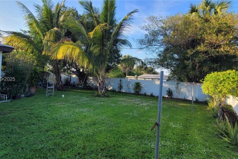 Снять в аренду виллу или дом в Мирамар, Флорида 2 спальни, 114.55м2, № 1988148 - фото 14