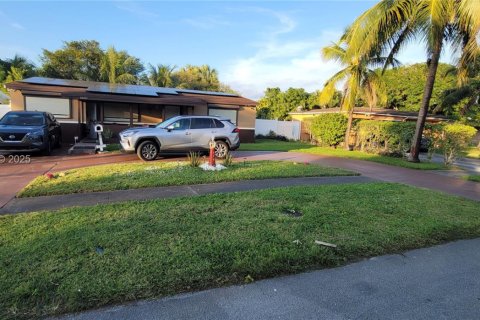 Снять в аренду виллу или дом в Мирамар, Флорида 2 спальни, 114.55м2, № 1988148 - фото 10