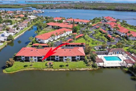 Condo in Stuart, Florida, 2 bedrooms  № 2084214 - photo 2