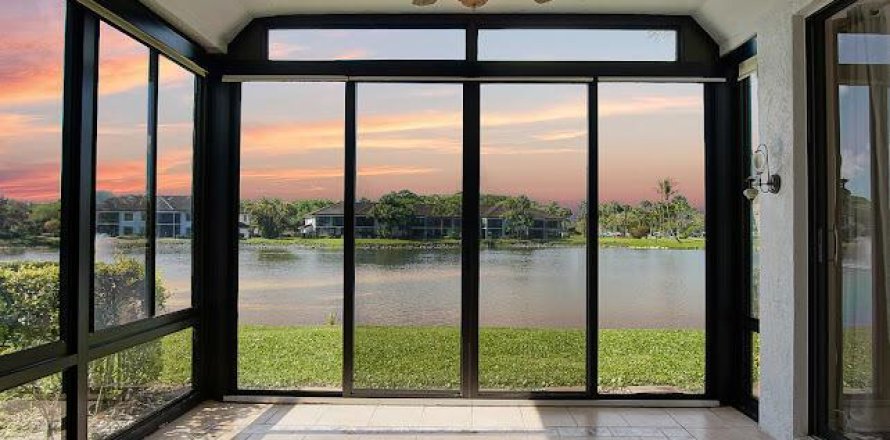 Condo in Stuart, Florida, 2 bedrooms  № 2084214