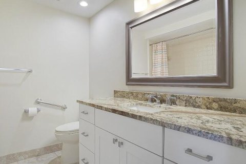 Condo in Stuart, Florida, 2 bedrooms  № 2084214 - photo 28