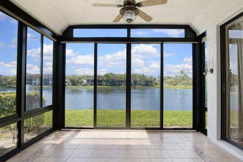 Condo in Stuart, Florida, 2 bedrooms  № 2084214 - photo 11