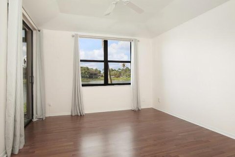 Condo in Stuart, Florida, 2 bedrooms  № 2084214 - photo 15