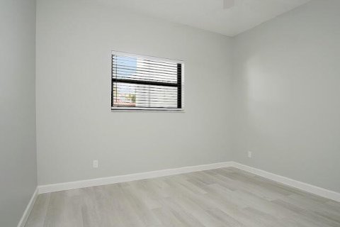 Condo in Stuart, Florida, 2 bedrooms  № 2084214 - photo 26