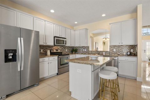 House in Orlando, Florida 6 bedrooms, 262.36 sq.m. № 2390936 - photo 21