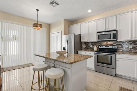 House in Orlando, Florida 6 bedrooms, 262.36 sq.m. № 2390936 - photo 22