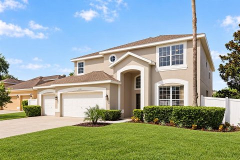House in Orlando, Florida 6 bedrooms, 262.36 sq.m. № 2390936 - photo 2
