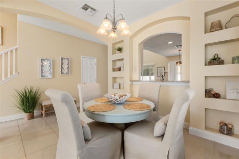 House in Orlando, Florida 6 bedrooms, 262.36 sq.m. № 2390936 - photo 11