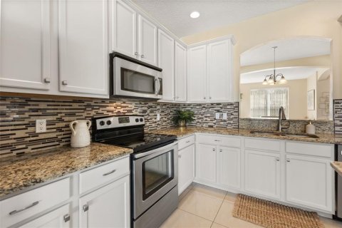 House in Orlando, Florida 6 bedrooms, 262.36 sq.m. № 2390936 - photo 24