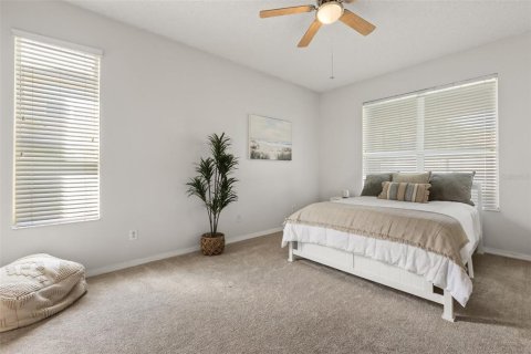 House in Orlando, Florida 6 bedrooms, 262.36 sq.m. № 2390936 - photo 28