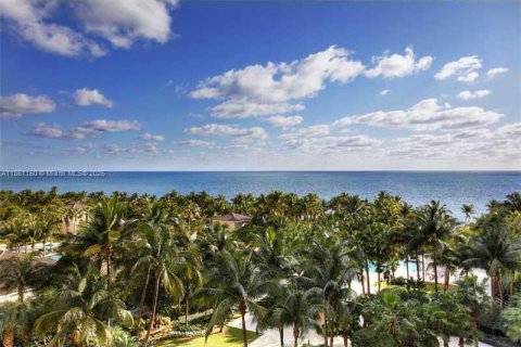 Снять в аренду кондоминиум в Ки-Бискейн, Флорида 3 спальни, 233.18м2, № 1890598 - фото 2