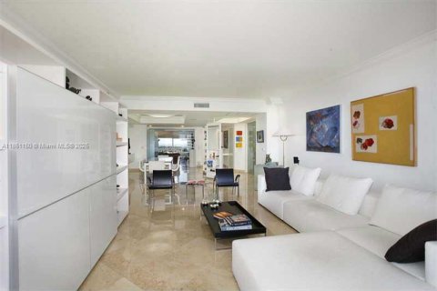 Снять в аренду кондоминиум в Ки-Бискейн, Флорида 3 спальни, 233.18м2, № 1890598 - фото 7