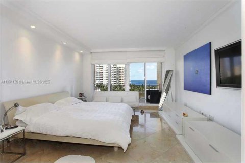 Снять в аренду кондоминиум в Ки-Бискейн, Флорида 3 спальни, 233.18м2, № 1890598 - фото 8