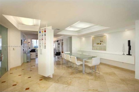 Снять в аренду кондоминиум в Ки-Бискейн, Флорида 3 спальни, 233.18м2, № 1890598 - фото 4