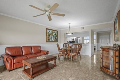 Condo in Saint Petersburg, Florida, 2 bedrooms  № 1810831 - photo 9