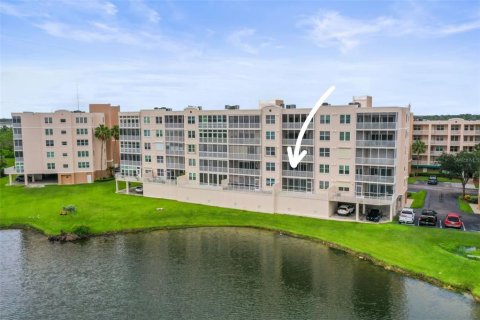 Condo in Saint Petersburg, Florida, 2 bedrooms  № 1810831 - photo 3