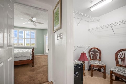 Condo in Saint Petersburg, Florida, 2 bedrooms  № 1810831 - photo 28