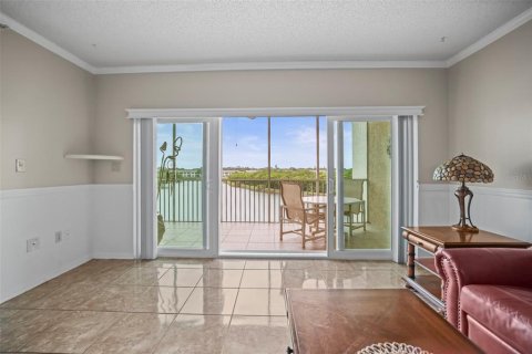 Condo in Saint Petersburg, Florida, 2 bedrooms  № 1810831 - photo 5