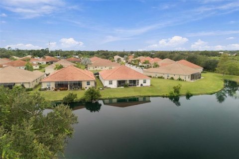 Villa ou maison à vendre à Englewood, Floride: 2 chambres, 133.22 m2 № 2403060 - photo 4