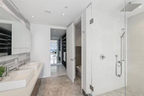 Condo in Miami, Florida, 2 bedrooms  № 1764926 - photo 21