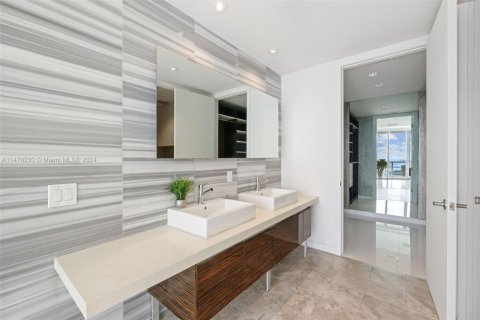 Condo in Miami, Florida, 2 bedrooms  № 1764926 - photo 23
