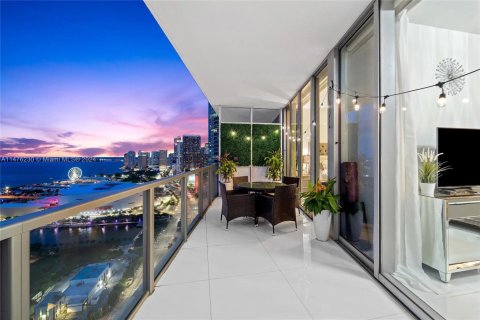 Condo in Miami, Florida, 2 bedrooms  № 1764926 - photo 5