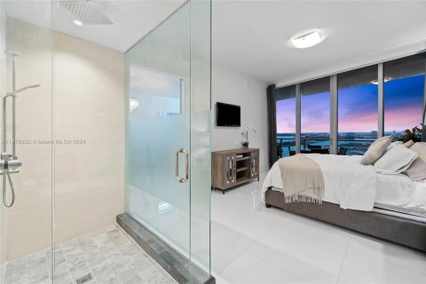 Condo in Miami, Florida, 2 bedrooms  № 1764926 - photo 19