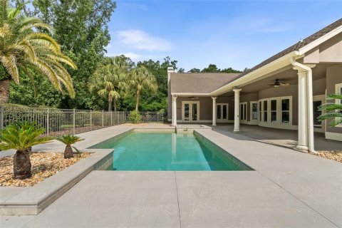 House in Newberry, Florida 4 bedrooms, 389.63 sq.m. № 1799819 - photo 7