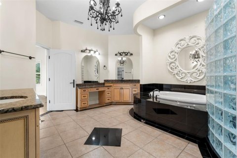 House in Newberry, Florida 4 bedrooms, 389.63 sq.m. № 1799819 - photo 18