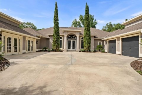 House in Newberry, Florida 4 bedrooms, 389.63 sq.m. № 1799819 - photo 2