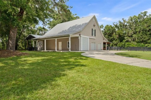 House in Newberry, Florida 4 bedrooms, 389.63 sq.m. № 1799819 - photo 3