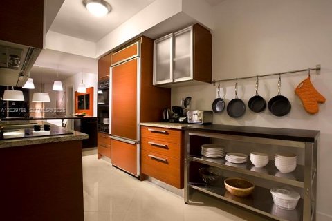 Condominio en alquiler en Hallandale Beach, Florida, 3 dormitorios, 145.95 m2 № 2145745 - foto 6