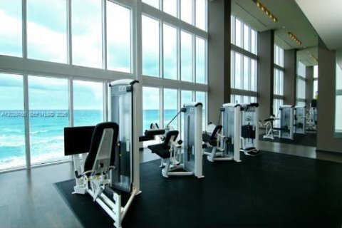 Condominio en alquiler en Hallandale Beach, Florida, 3 dormitorios, 145.95 m2 № 2145745 - foto 22
