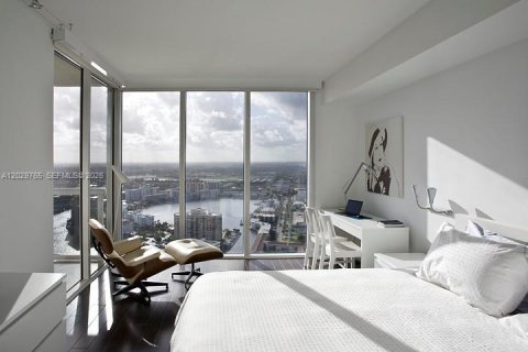 Condominio en alquiler en Hallandale Beach, Florida, 3 dormitorios, 145.95 m2 № 2145745 - foto 8