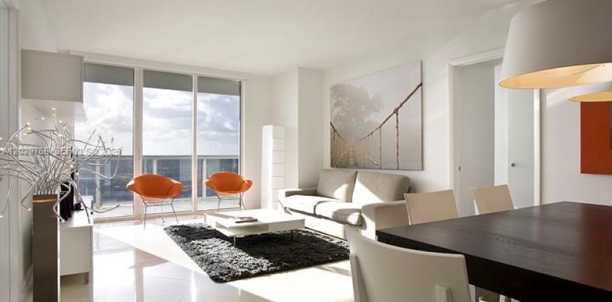 Condominio en Hallandale Beach, Florida, 3 dormitorios № 2145745