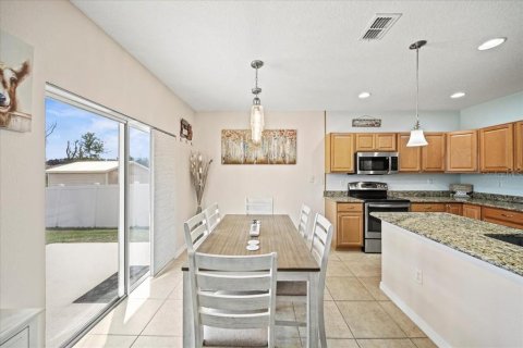 House in Auburndale, Florida 3 bedrooms, 130.53 sq.m. № 1745268 - photo 8