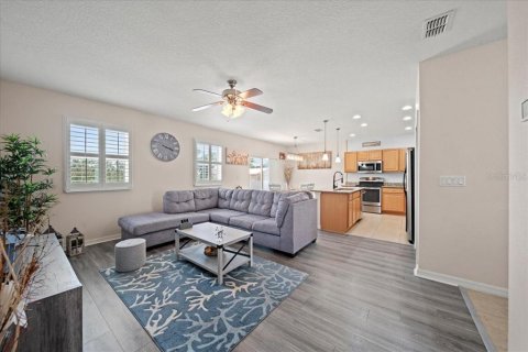 House in Auburndale, Florida 3 bedrooms, 130.53 sq.m. № 1745268 - photo 6
