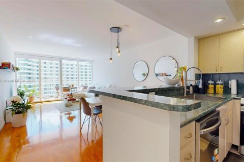 Купить кондоминиум в Майами-Бич, Флорида 1 спальня, 86.4м2, № 1958582 - фото 4