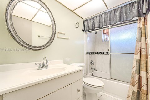 Casa en venta en Lauderhill, Florida, 2 dormitorios, 142.14 m2 № 2030959 - foto 23