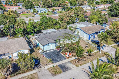 Casa en venta en Lauderhill, Florida, 2 dormitorios, 142.14 m2 № 2030959 - foto 29